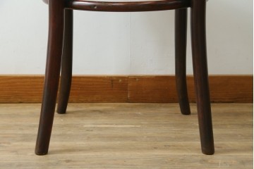 アンティーク家具　THONET(トーネット)　座面の意匠が目を引くベントウッドアームチェア　(R-090159)