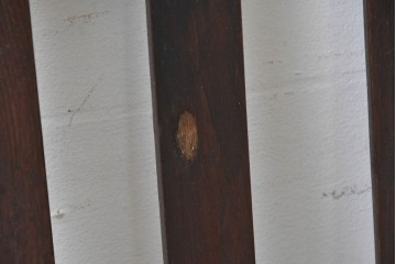 イギリスアンティーク　オーク材　花柄座面がやさしい華やぎを添えるアームチェア　(R-090161)