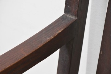 イギリスアンティーク　オーク材　花柄座面がやさしい華やぎを添えるアームチェア　(R-090161)