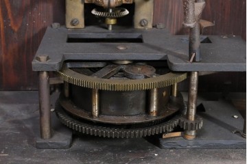  ヨーロッパアンティーク　1910年から1940年頃　激レア!　Clown Escamoteur(手品師のピエロ)　精巧なからくりと圧倒的な存在感が目を惹く大型オートマタ付きオルゴール(R-090168)