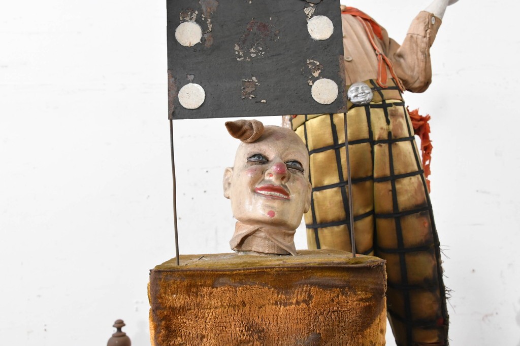  ヨーロッパアンティーク　1910年から1940年頃　激レア!　Clown Escamoteur(手品師のピエロ)　精巧なからくりと圧倒的な存在感が目を惹く大型オートマタ付きオルゴール(R-090168)