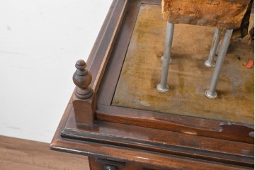  ヨーロッパアンティーク　1910年から1940年頃　激レア!　Clown Escamoteur(手品師のピエロ)　精巧なからくりと圧倒的な存在感が目を惹く大型オートマタ付きオルゴール(R-090168)