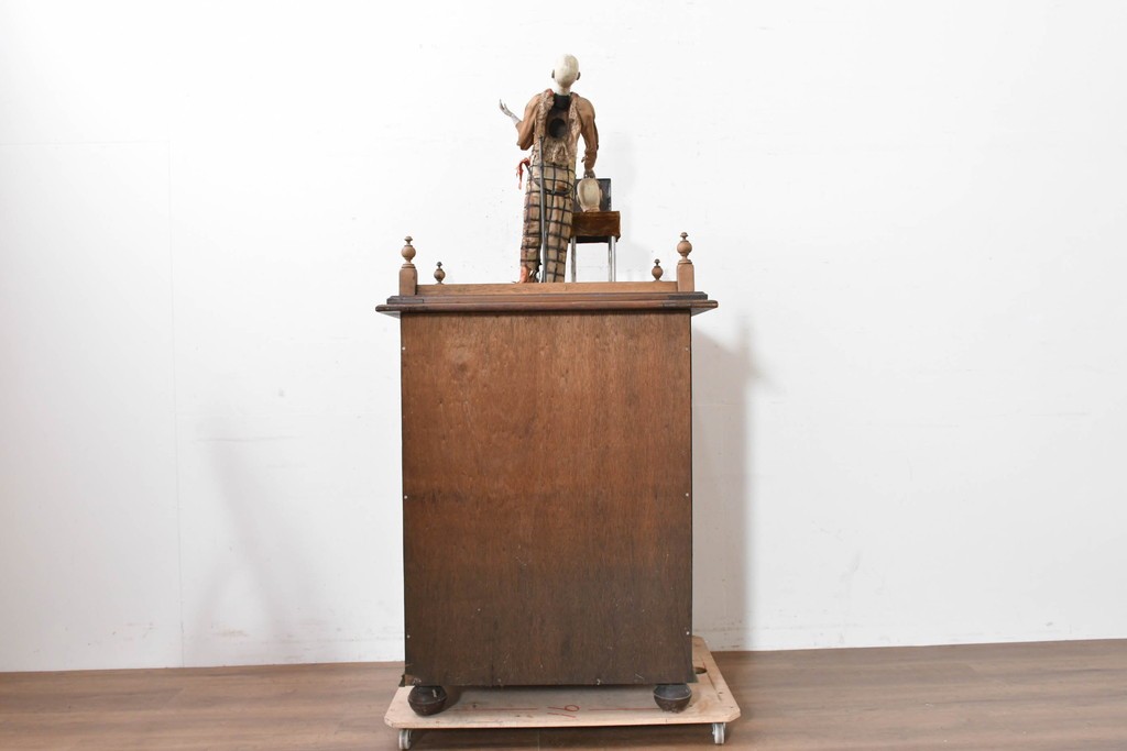  ヨーロッパアンティーク　1910年から1940年頃　激レア!　Clown Escamoteur(手品師のピエロ)　精巧なからくりと圧倒的な存在感が目を惹く大型オートマタ付きオルゴール(R-090168)