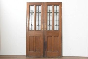 アンティーク建具　1920年から1930年頃　オーク材　ひし形意匠のステンドグラス入りドア 2枚(1対) セット　(R-090169)