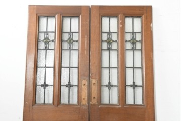 アンティーク建具　1920年から1930年頃　オーク材　ひし形意匠のステンドグラス入りドア 2枚(1対) セット　(R-090169)