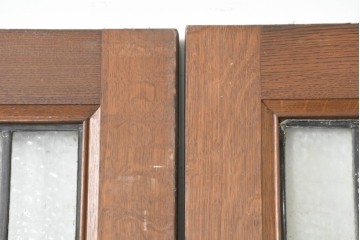 アンティーク建具　1920年から1930年頃　オーク材　ひし形意匠のステンドグラス入りドア 2枚(1対) セット　(R-090169)