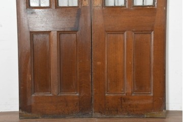 アンティーク建具　1920年から1930年頃　オーク材　ひし形意匠のステンドグラス入りドア 2枚(1対) セット　(R-090169)
