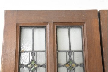 アンティーク建具　1920年から1930年頃　オーク材　ひし形意匠のステンドグラス入りドア2枚(1対)セット　(R-090170)