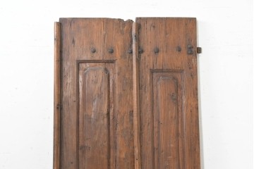 アンティーク建具　1940年頃　モロッコ　プリミティブな木味と鉄金具が魅力の折れ戸1枚　(R-090171)