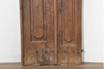 アンティーク建具　1940年頃　モロッコ　プリミティブな木味と鉄金具が魅力の折れ戸1枚　(R-090171)