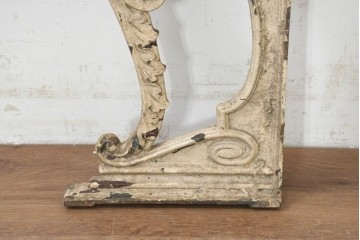 イギリスアンティーク　鋳物　アカンサス装飾が美しいガーデン用オブジェ　(R-090172)