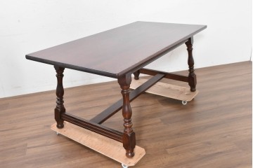 中古　松本民芸家具　F型食卓　クラシカルな脚のデザインが目を引くダイニングテーブル　定価約42万円　(R-090176)