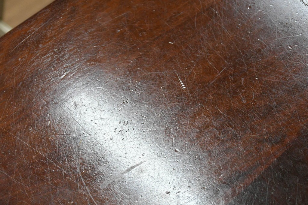 中古　松本民芸家具　F型食卓　クラシカルな脚のデザインが目を引くダイニングテーブル　定価約42万円　(R-090176)