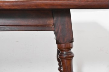 中古　松本民芸家具　F型食卓　クラシカルな脚のデザインが目を引くダイニングテーブル　定価約42万円　(R-090176)