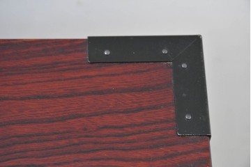 中古　美品　欅産業　仙台民芸箪笥(仙台箪笥)　漆塗り　牡丹金具が華やかな中型車箪笥　(R-090178)