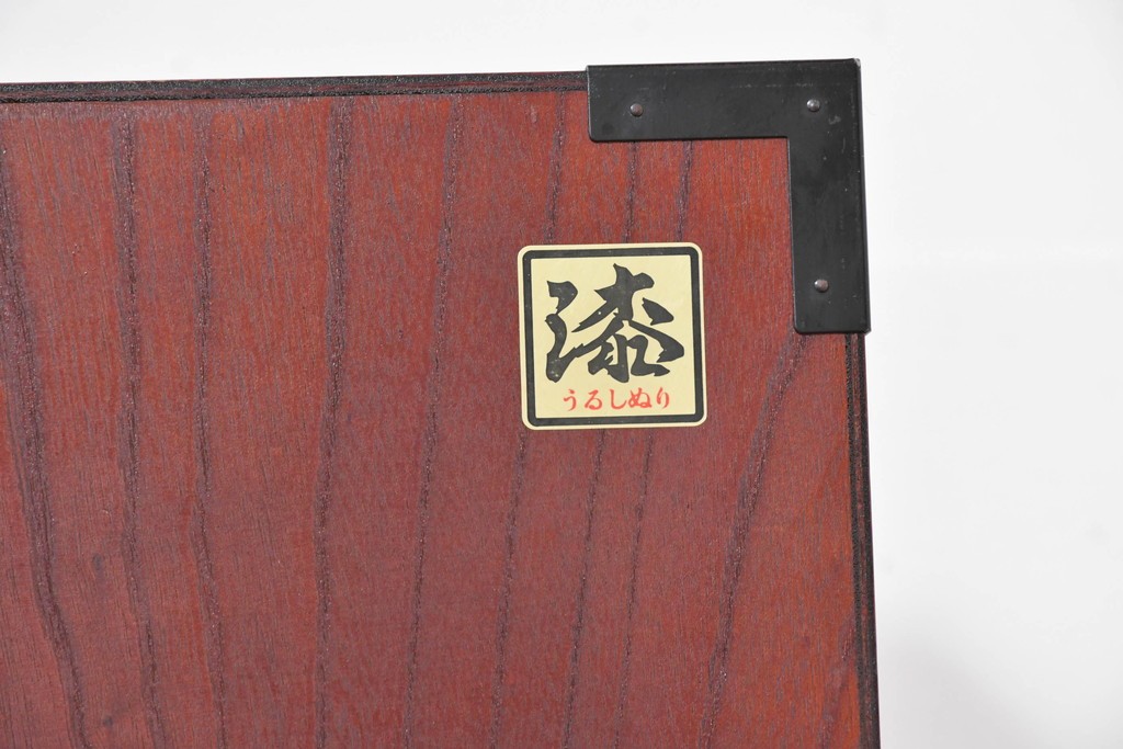 中古　美品　欅産業　仙台民芸箪笥(仙台箪笥)　漆塗り　牡丹金具が華やかな中型車箪笥　(R-090178)
