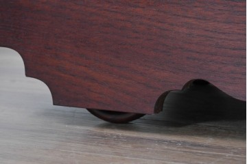 中古　美品　欅産業　仙台民芸箪笥(仙台箪笥)　漆塗り　牡丹金具が華やかな中型車箪笥　(R-090178)