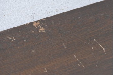フランスヴィンテージ　リネンフォールドの彫刻意匠が美しいサイドボード　(R-090189)