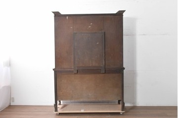 イギリスアンティーク　オーク材　クラシカルな佇まいのミラーバックキャビネット　(R-090191)