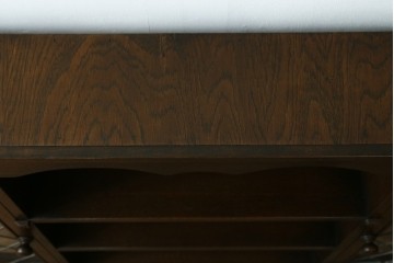イギリスヴィンテージ　ステンドグラスの扉が上品なウォールキャビネット　(R-090192)