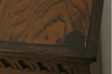 イギリスヴィンテージ　ステンドグラスの扉が上品なウォールキャビネット　(R-090192)