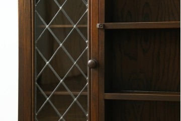 イギリスヴィンテージ　ステンドグラスの扉が上品なウォールキャビネット　(R-090192)