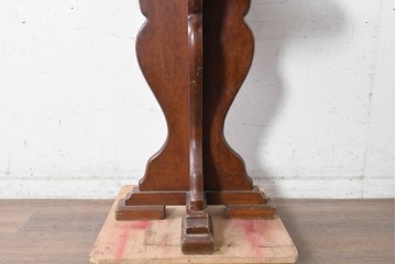イギリスアンティーク　1940年から1960年頃　市松模様の天板が目を引くチェステーブル　(R-090194)