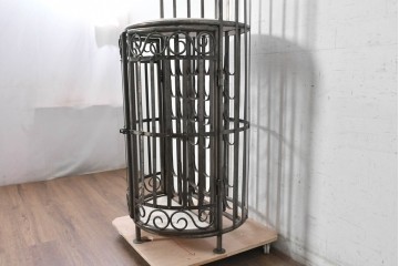 中古　美品　曲線装飾が優雅なバードケージ型ワインラック　(R-090196)