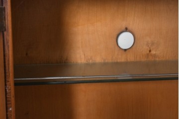 イギリスヴィンテージ　NEATETTE　型板ガラス入り　多彩な収納を備えたオールインワン型キッチンキャビネット　(R-090197)