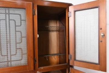 イギリスヴィンテージ　NEATETTE　型板ガラス入り　多彩な収納を備えたオールインワン型キッチンキャビネット　(R-090197)