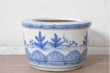 和製ヴィンテージ　昭和中期　特大!!　鳳凰・松竹梅の図　縁起の良い意匠を随所に描いた瀬戸火鉢　(R-090201)