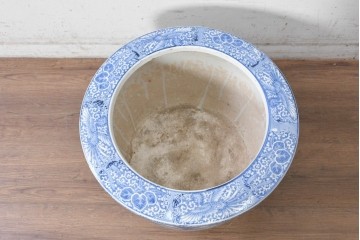和製ヴィンテージ　昭和中期　特大!!　鳳凰・松竹梅の図　縁起の良い意匠を随所に描いた瀬戸火鉢　(R-090201)