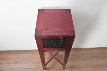 中古　中国伝統デザインの幾何学模様が目を引くモダンデザインの花台　(R-090214)