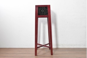 中古　中国伝統デザインの幾何学模様が目を引くモダンデザインの花台　(R-090214)