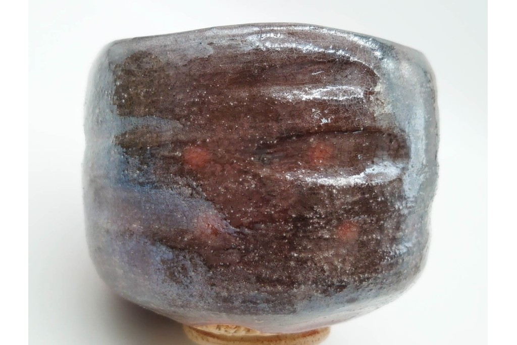 十四代 楽吉左衛門　楽焼　直径約12cm(3.9寸)　銘「瑞雲」　赤砂釉の茶碗　而妙斎書付あり　共箱付き　(R-090221)