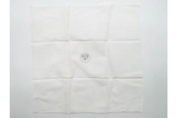 十四代 楽吉左衛門　楽焼　直径約12cm(3.9寸)　銘「瑞雲」　赤砂釉の茶碗　而妙斎書付あり　共箱付き　(R-090221)
