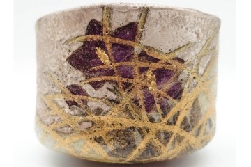 六代 清水六兵衛　京焼　直径約12cm(3.9寸)　古稀彩による桔梗文が印象的な茶碗　共箱付き　(R-090223)