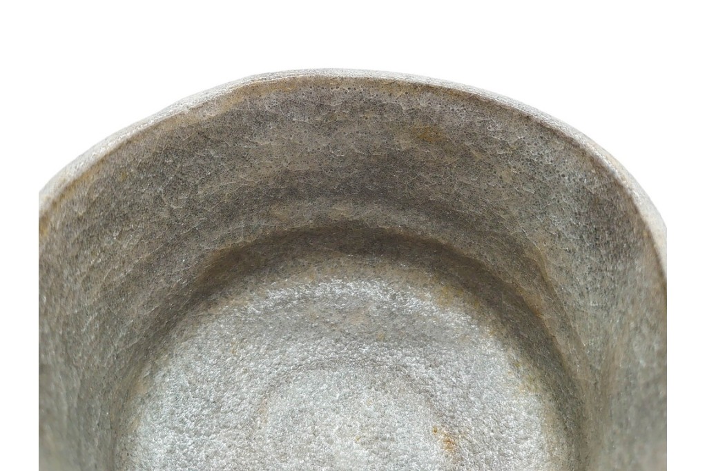 六代 清水六兵衛　京焼　直径約12cm(3.9寸)　古稀彩による桔梗文が印象的な茶碗　共箱付き　(R-090223)