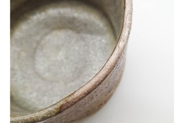 六代 清水六兵衛　京焼　直径約12cm(3.9寸)　古稀彩による桔梗文が印象的な茶碗　共箱付き　(R-090223)