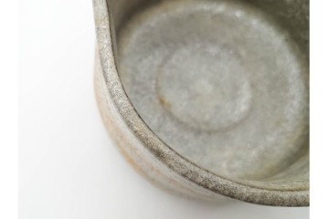 六代 清水六兵衛　京焼　直径約12cm(3.9寸)　古稀彩による桔梗文が印象的な茶碗　共箱付き　(R-090223)
