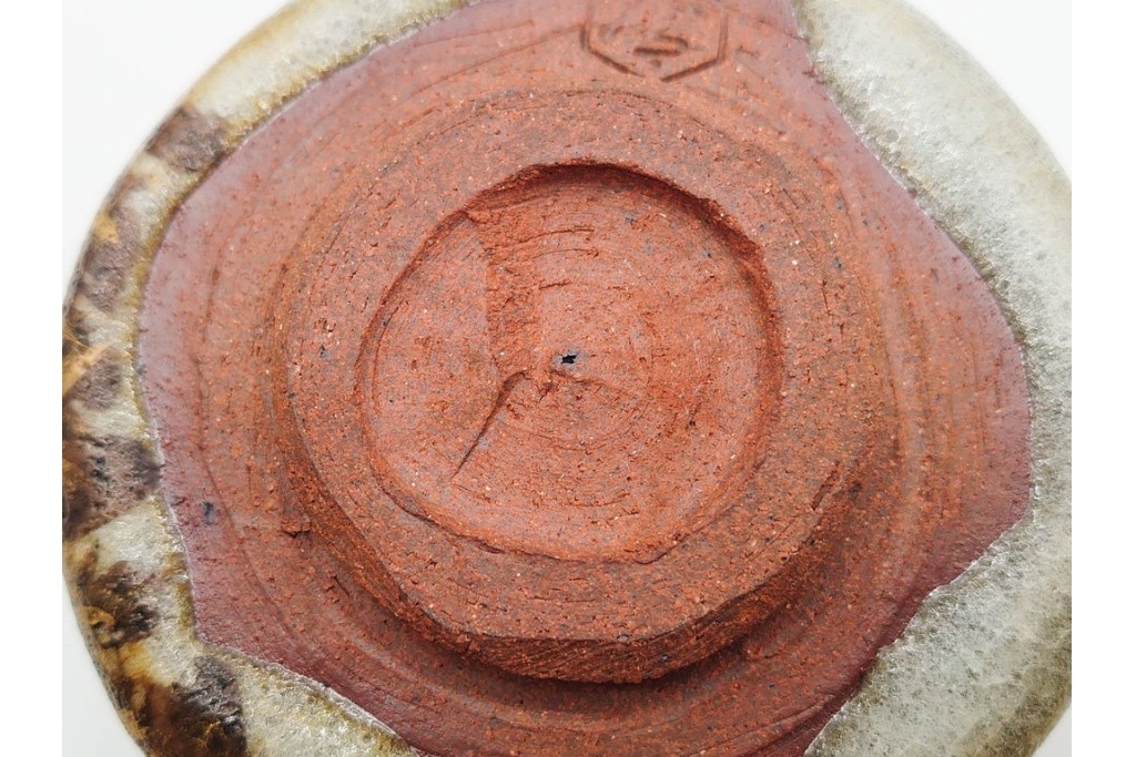 六代 清水六兵衛　京焼　直径約12cm(3.9寸)　古稀彩による桔梗文が印象的な茶碗　共箱付き　(R-090223)