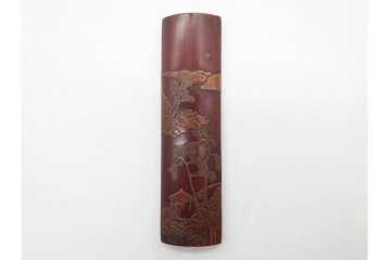 竹彫　在銘　山水図を描いた落ち着いた佇まいの茶合　外箱付き　(R-090230)
