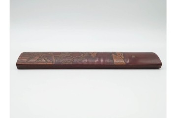 竹彫　在銘　山水図を描いた落ち着いた佇まいの茶合　外箱付き　(R-090230)