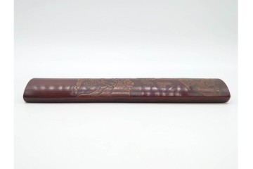 竹彫　在銘　山水図を描いた落ち着いた佇まいの茶合　外箱付き　(R-090230)