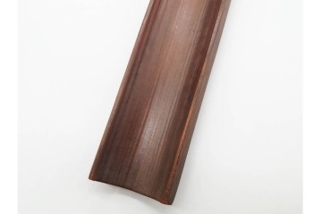 竹彫　在銘　山水図を描いた落ち着いた佇まいの茶合　外箱付き　(R-090230)