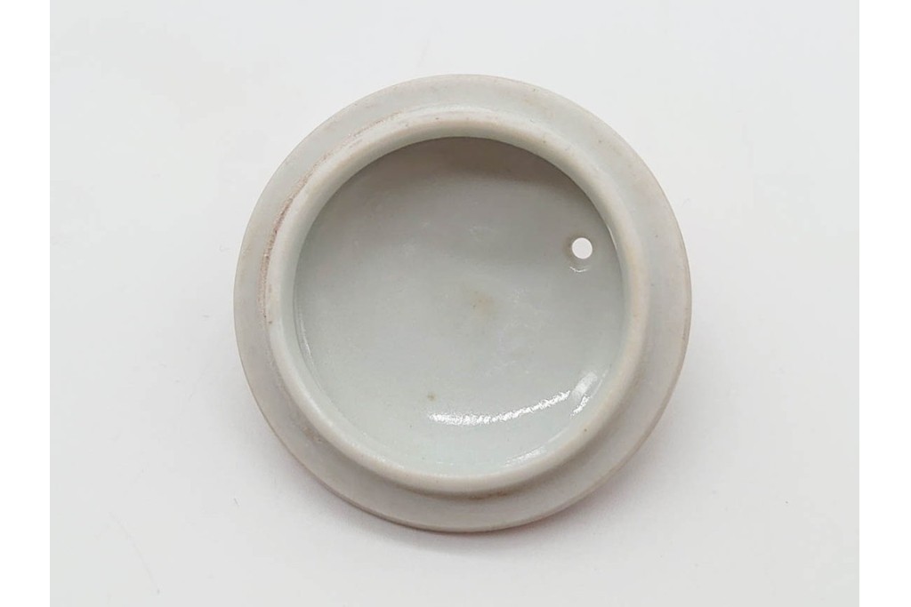 湖東焼　赤絵　華やかな松竹梅図の茶器セット　外箱付き　(R-090232)