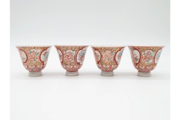 湖東焼　赤絵　華やかな松竹梅図の茶器セット　外箱付き　(R-090232)