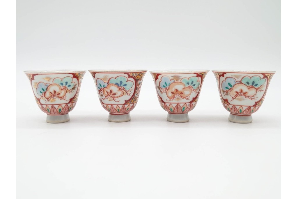 湖東焼　赤絵　華やかな松竹梅図の茶器セット　外箱付き　(R-090232)