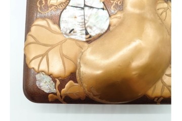明治から大正期　木製　瓢箪文・菖蒲文　梨地蒔絵と螺鈿細工が目を引く硯箱(硯・水滴付き)　外箱付き　(R-090235)
