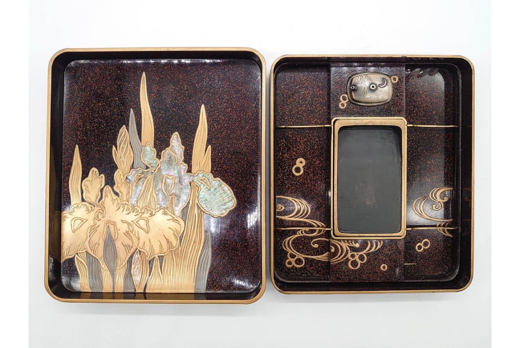 明治から大正期　木製　瓢箪文・菖蒲文　梨地蒔絵と螺鈿細工が目を引く硯箱(硯・水滴付き)　外箱付き　(R-090235)